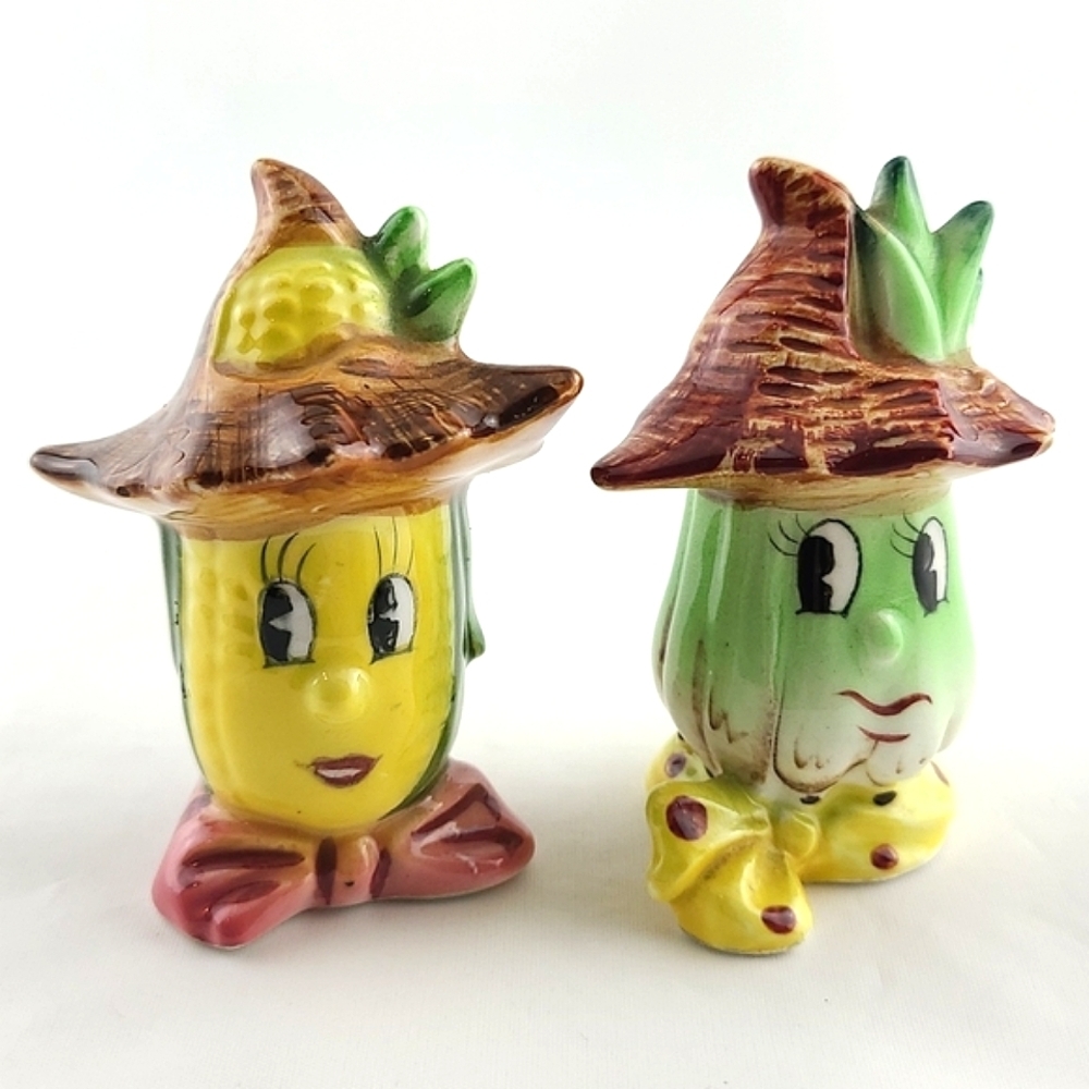 Vintage Anthropomorphic Corn & Asparagus  Salt & Pepper Shaker Set